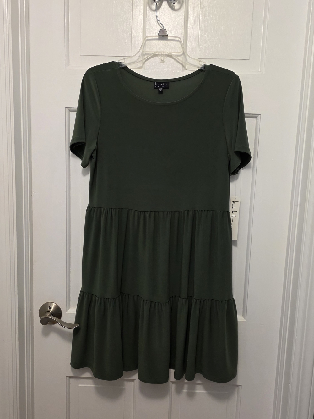 NWT Nicole Miller New York Relaxed Tiered Mini Dress in Olive Green Size Medium - Picture 7 of 10